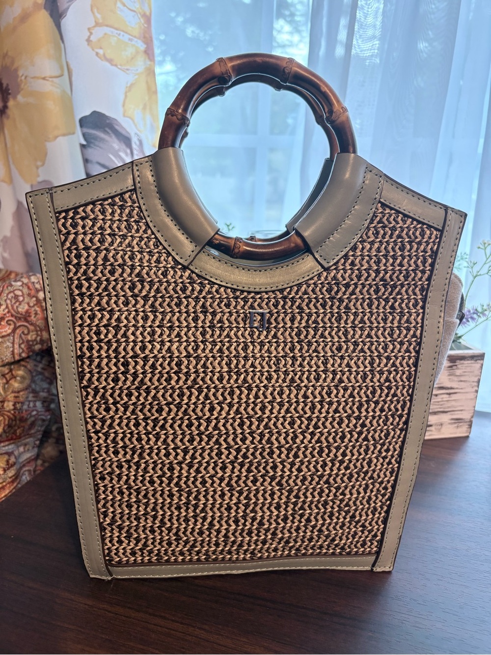 Woven Straw Tote with Bamboo Handle – Green leather